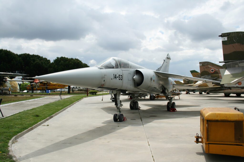Caza Dassault Mirage F1EDA (C.14C-77 / 14-53). Procedente del Ala 14 del Ejército del Aire español, con base en Los Llanos (Albacete). Museo del Aire de Cuatro Vientos (Madrid, Esp
